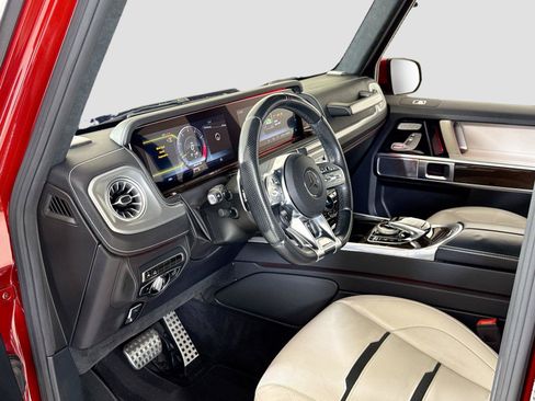 Used 2021 Mercedes-Benz G 63 AMG 4MATIC w/ G Manufaktur Interior Package image 15