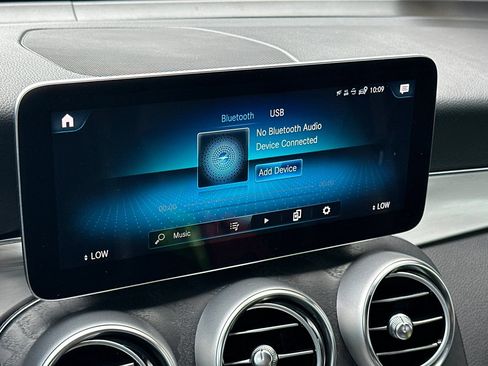 Used 2022 Mercedes-Benz GLC 300 image 17