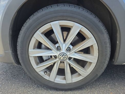 Used 2019 Volkswagen Golf Alltrack S AWD/4WD image 13