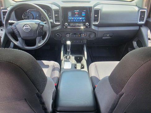 Used 2023 Nissan Frontier SV w/ SV Convenience Package AWD/4WD image 14
