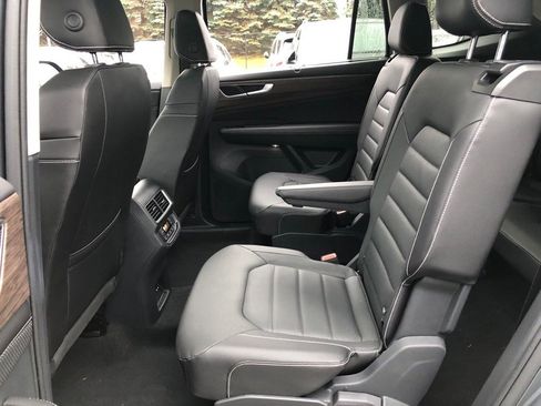 Used 2025 Volkswagen Atlas SEL image 35