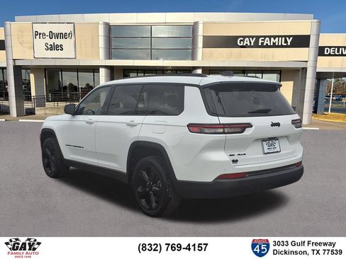 Used 2022 Jeep Grand Cherokee L Laredo AWD/4WD image 2