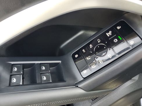 Used 2025 Audi Q5 Premium Plus w/ Premium Plus image 21