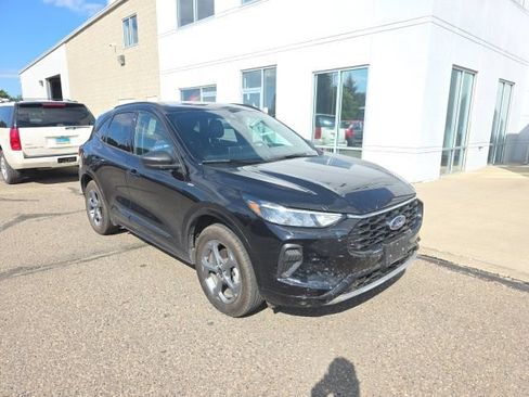 Used 2024 Ford Escape ST-Line w/ Tech Pack #1 AWD/4WD image 3