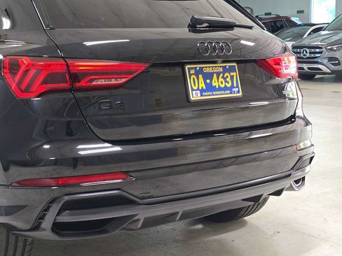 Used 2021 Audi Q3 2.0T Premium Plus w/ Premium Plus Package AWD/4WD image 13