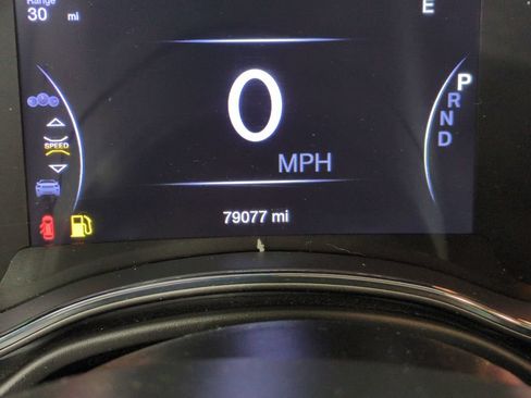 Used 2018 Jeep Grand Cherokee Laredo AWD/4WD image 16