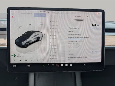 Used 2024 Tesla Model Y 2WD image 41