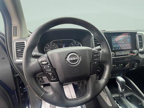 Used 2022 Nissan Frontier SV image 13