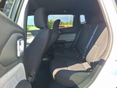 Used 2025 Jeep Compass Sport AWD/4WD image 10