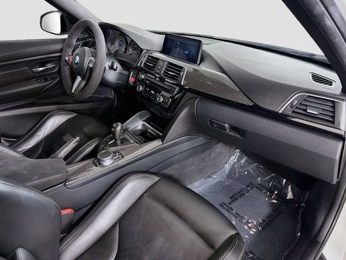Used 2017 BMW M3 RWD image 31