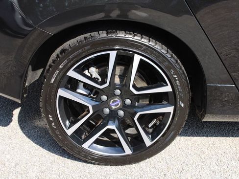 Used 2018 Volvo S60 T5 Dynamic w/ Vision Package FWD image 37