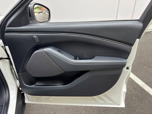 Used 2024 Ford Mustang Mach-E Select w/ Comfort Package Lite image 42