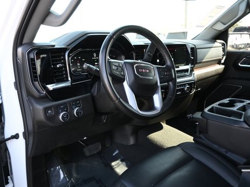 Used 2025 GMC Sierra 1500 SLT image 13