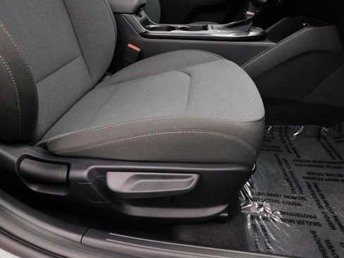 Used 2025 Kia K4 LXS image 32