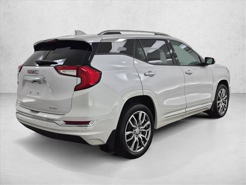 Used 2024 GMC Terrain Denali w/ Denali Premium Package AWD/4WD image 5
