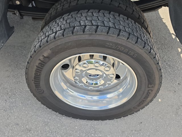 Certified 2025 Ford F450 Lariat AWD/4WD image 7