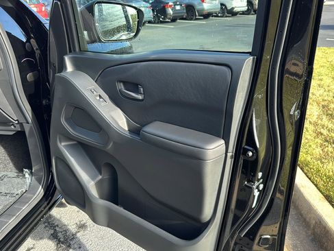 New 2026 Nissan Frontier SV w/ SV Convenience Package AWD/4WD image 12