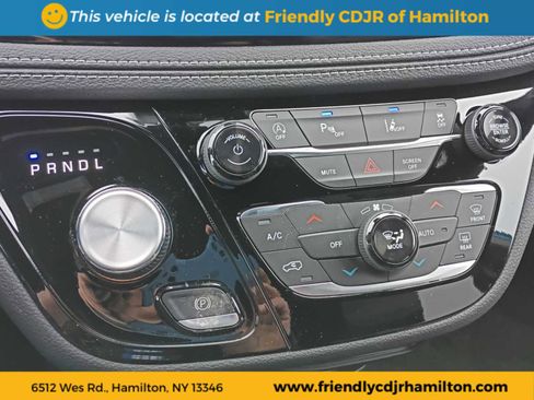 New 2026 Chrysler Pacifica Select image 15