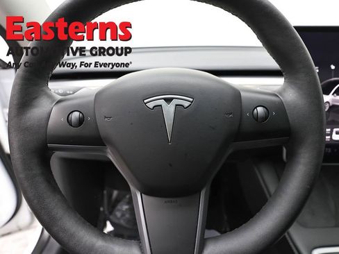 Used 2023 Tesla Model 3 Standard Range image 10