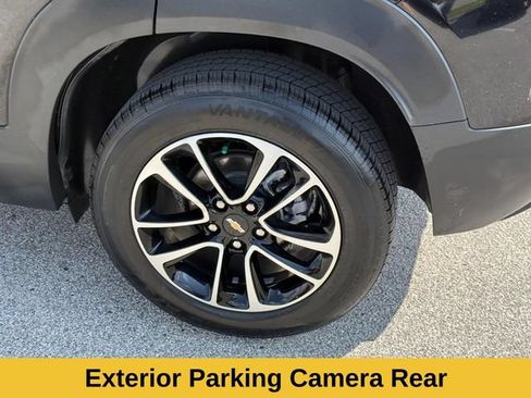 Used 2025 Chevrolet TrailBlazer LT AWD/4WD image 9