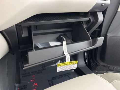 New 2026 Nissan Pathfinder SL w/ SL Premium Package image 38