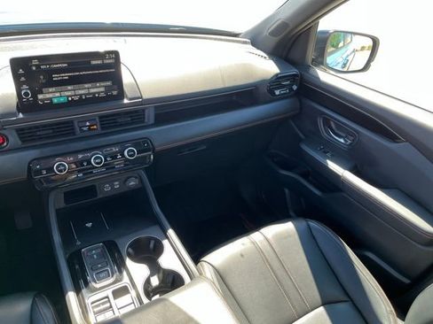 Used 2023 Honda Pilot TrailSport image 12