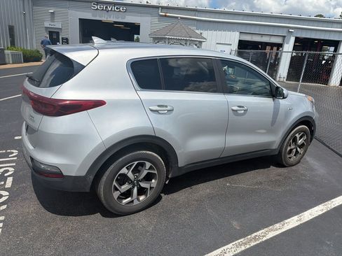 Used 2020 Kia Sportage LX AWD/4WD image 2