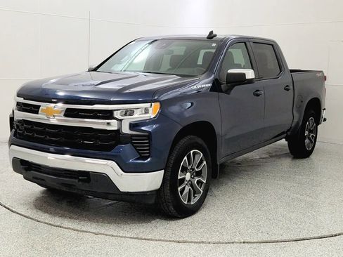 Used 2022 Chevrolet Silverado 1500 LT image 3