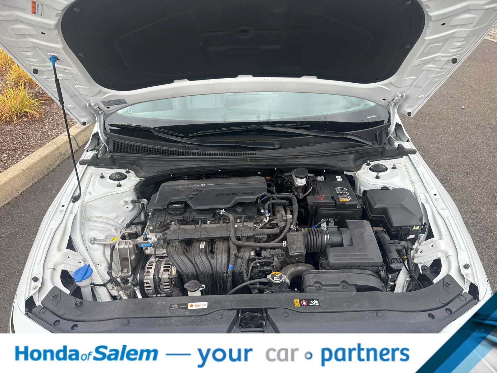 Used 2025 Hyundai Elantra Limited FWD image 9