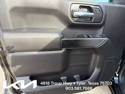 Used 2022 Chevrolet Silverado 1500 Custom Trail Boss w/ Midnight Edition AWD/4WD image 15