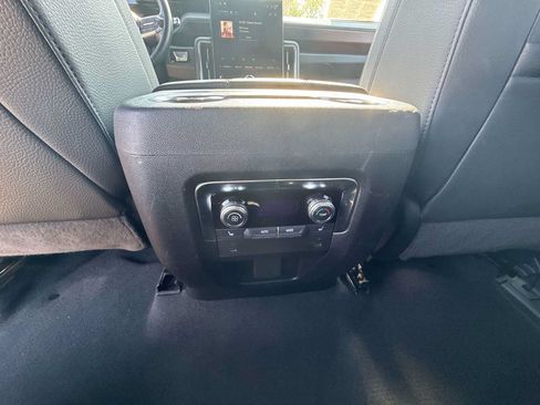 Certified 2025 GMC Yukon Denali AWD/4WD image 20
