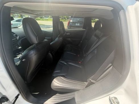 Used 2020 Jeep Cherokee Limited AWD/4WD image 14