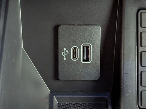 New 2025 Ford F150 Platinum w/ FX4 Off-Road Package image 27