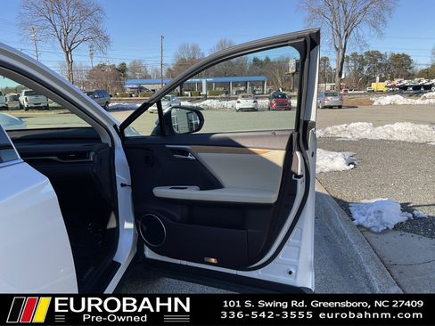 Used 2020 Lexus RX 450hL AWD w/ Premium Package image 19