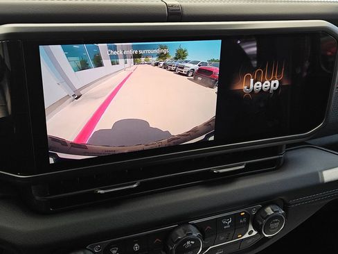 New 2026 Jeep Wrangler Unlimited Rubicon AWD/4WD image 19