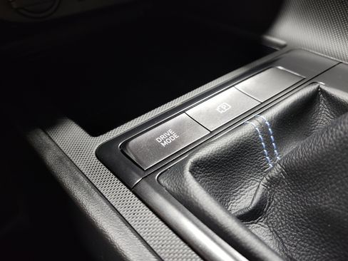 Used 2022 Hyundai Elantra N FWD image 11