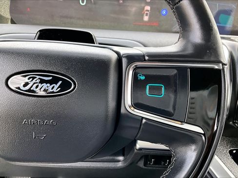 Used 2025 Ford Expedition Tremor AWD/4WD image 24