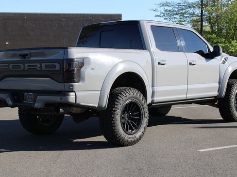 Used 2019 Ford F150 Raptor w/ Equipment Group 802A Luxury AWD/4WD image 10