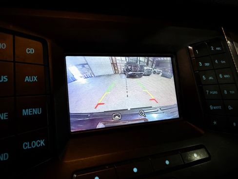 Used 2015 Ford Expedition XLT w/ Equipment Group 201A RWD image 31