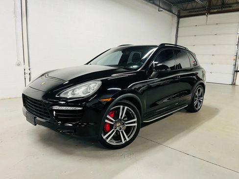 Used 2011 Porsche Cayenne Turbo AWD/4WD image 1