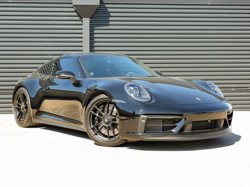 Certified 2024 Porsche 911 Carrera GTS image 9
