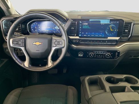 Used 2024 Chevrolet Silverado 1500 LT image 23