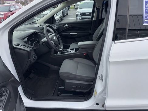 Used 2018 Ford Escape SE w/ SE Sync 3 Package image 21