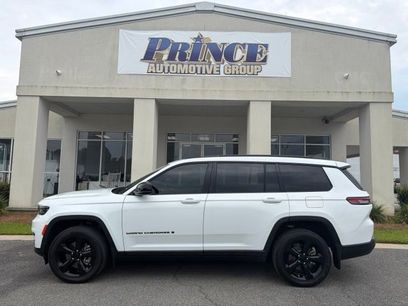 Used 2023 Jeep Grand Cherokee L Laredo