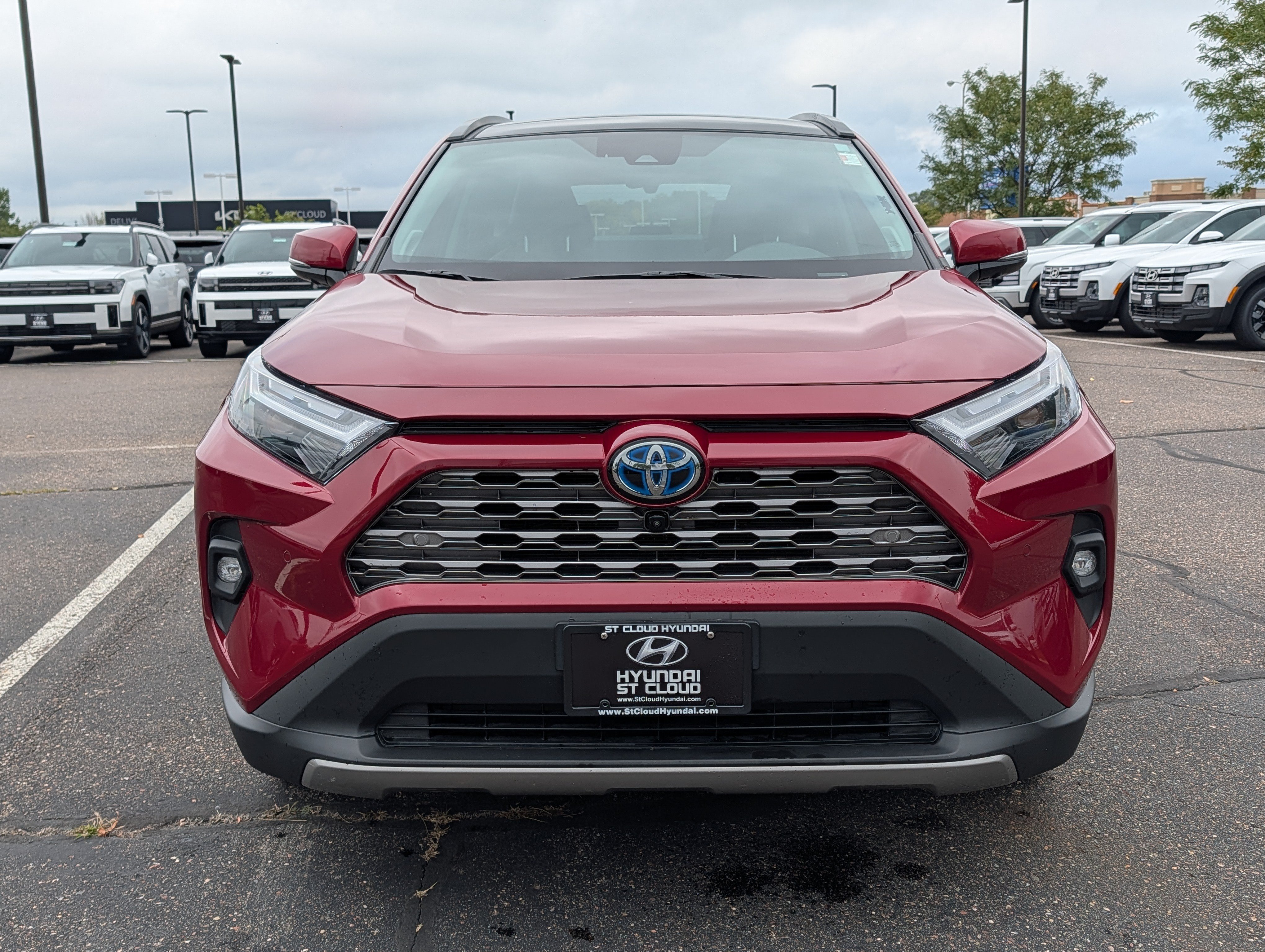 Used 2023 Toyota RAV4 Limited AWD/4WD image 8