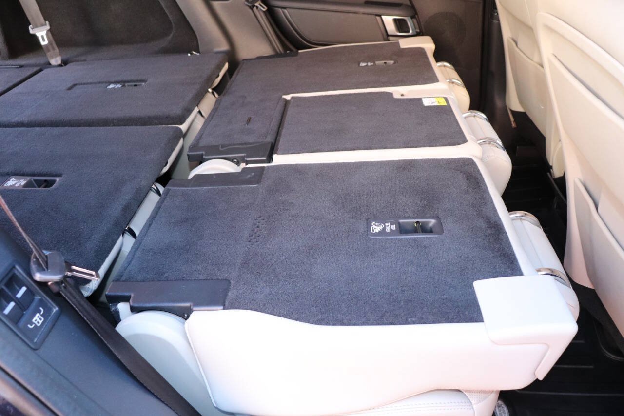 Used 2018 Land Rover Discovery HSE AWD/4WD image 64