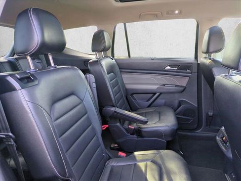 Used 2022 Volkswagen Atlas SEL Premium image 20