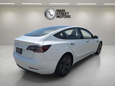 Used 2023 Tesla Model 3 Standard Range RWD image 5