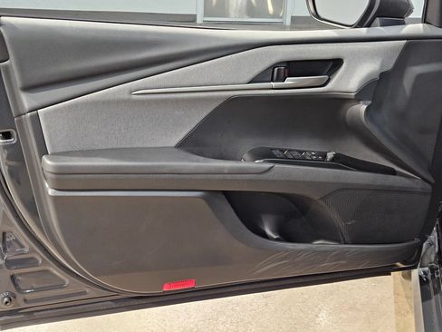 Used 2025 Toyota Camry LE FWD image 20