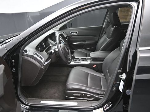 Used 2019 Acura TLX FWD image 9